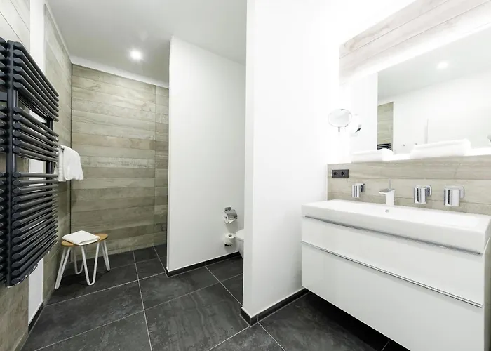 Marco Polo - Komfort Und Erholung Zwischen Ostsee Und Bodden アパート ヴストロ